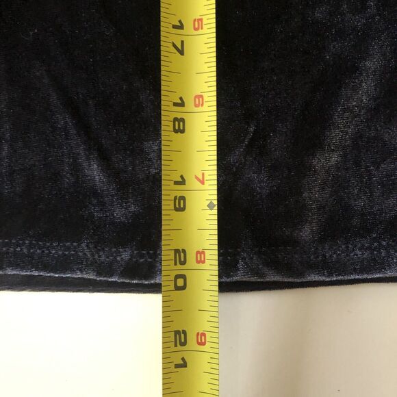 Tahari Women’s Sleepwear Pajama Set ￼Velour Plum Shimmer Size Small - Picture 8 of 16